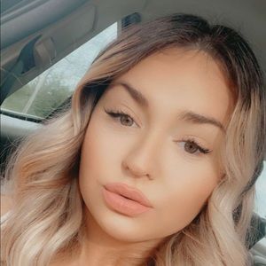 Meet your Posher, Zoe